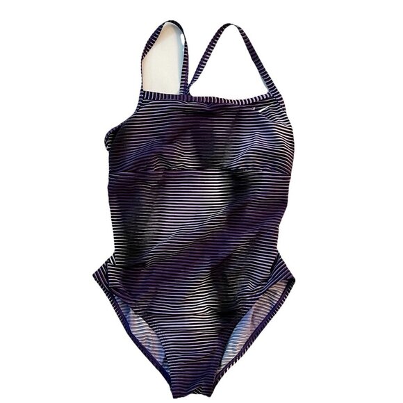 Nike Women’s One Piece Swimsuit Size Medium Purple Athletic Beach Pool - Picture 1 of 7